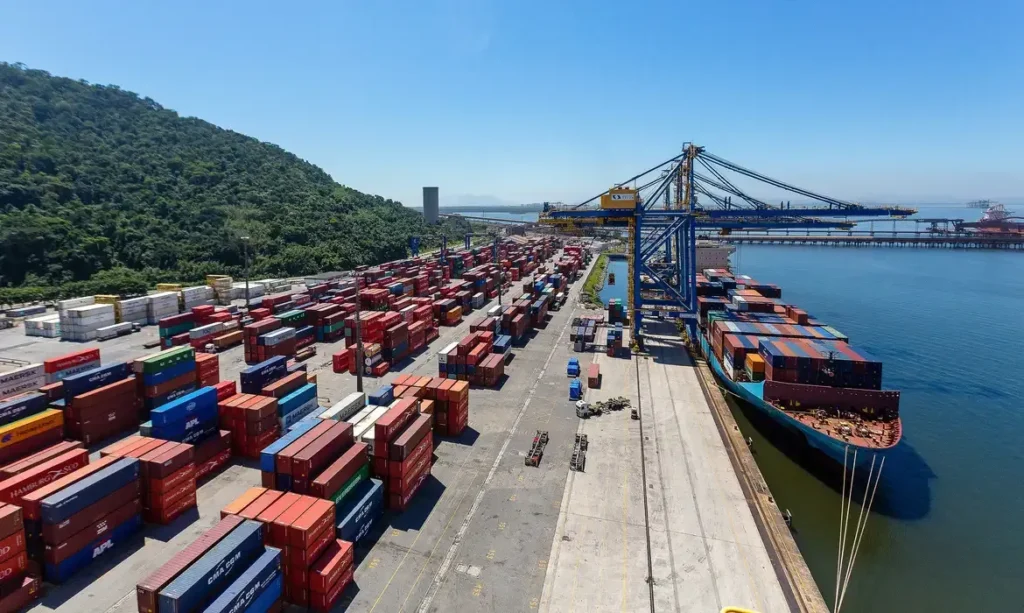 tarifaco-exclui-44,6%-das-exportacoes-brasileiras-aos-eua,-aponta-mdic