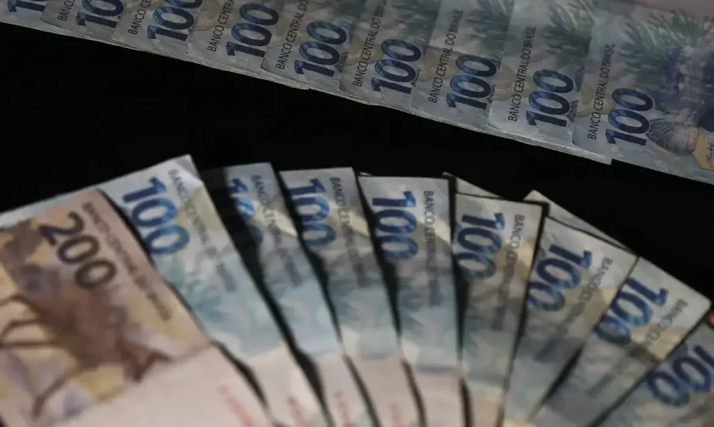 saques-superam-depositos-na-poupanca-e-geram-saldo-negativo-em-julho