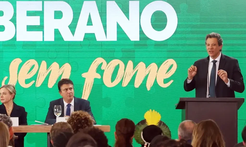 tarifaco-afetara-4%-das-exportacoes-brasileiras-aos-eua,-diz-haddad
