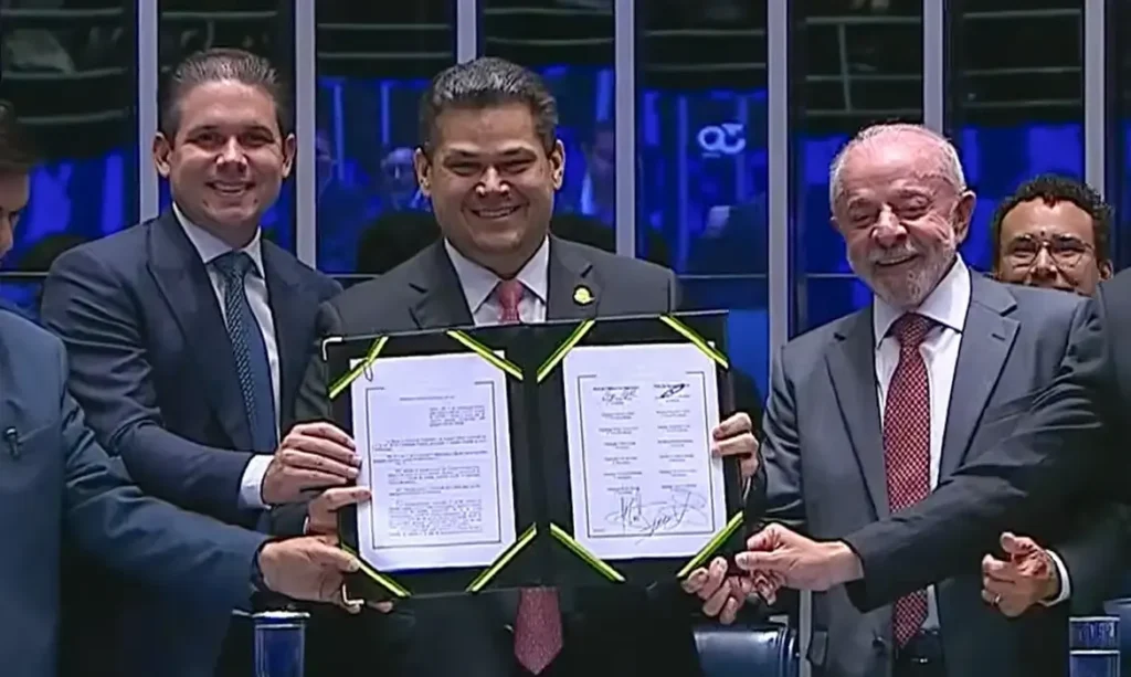 congresso-promulga-emenda-que-preve-fim-da-escala-6×1