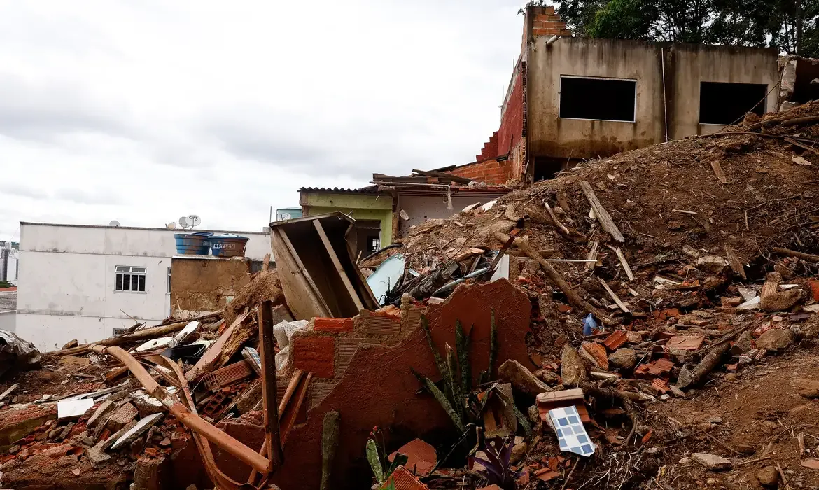 governo-alerta-para-golpe-sobre-falso-auxilio-reconstrucao-de-r$-1.680
