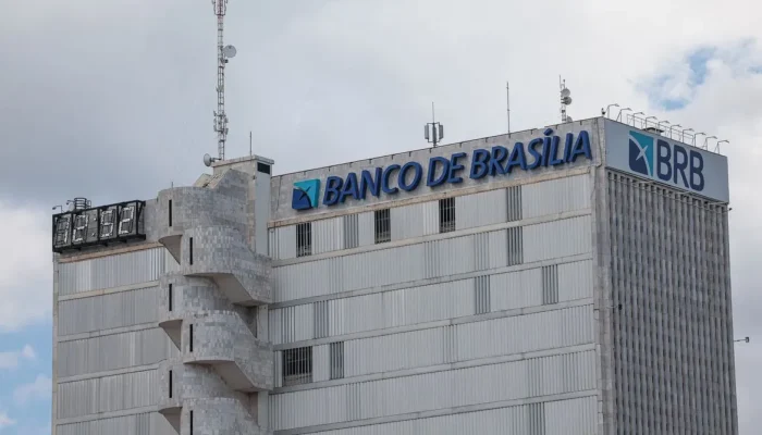 bloqueio-de-r$-2,7-bilhoes-atinge-ex-dirigentes-do-brb