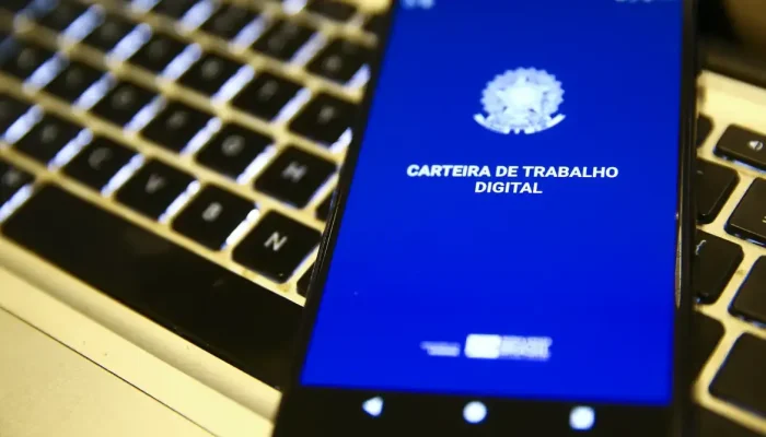 desemprego-cai-para-5,3%-e-atinge-minima-para-agosto