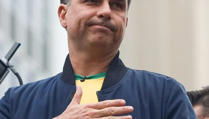 Flavio_Bolsonaro_Av_Paulista_2-e1788811799533