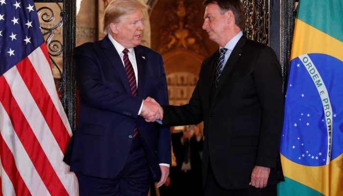 trump-volta-a-defender-bolsonaro-nas-redes-sociais-caca-as-bruxas
